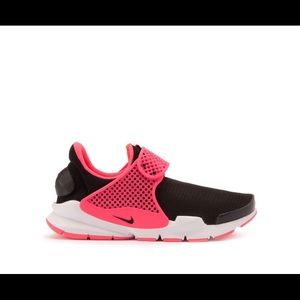 Nike Sock Darts 7y /W8.5